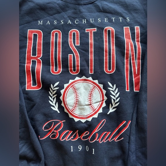Boston Red Sox Sweatshirt - Picture 3 of 6